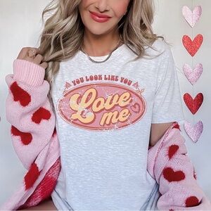 🫶 NWOT Bella Canvas Gray Short Sleeve Tee “You Look Like You Love Me”